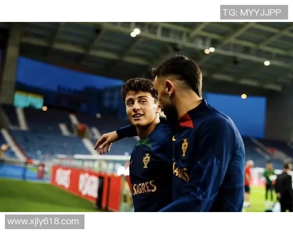 若昂内维斯的足球之路：从青涩少年到职业球员的成长历程